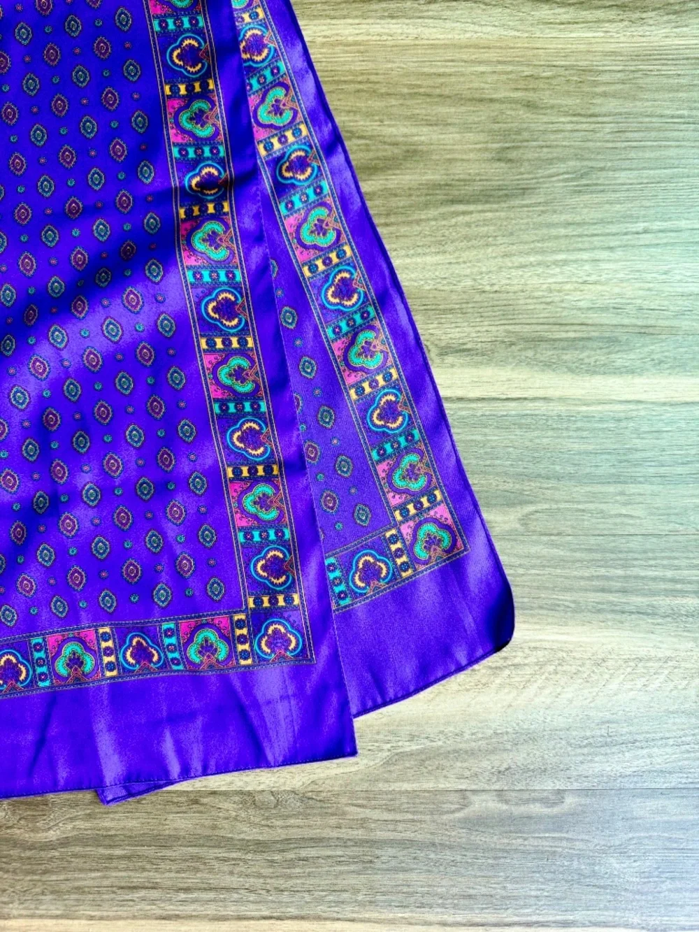 Vintage Inspired Purple Satin Scarf Geometric‎ Medallion Print Wrap